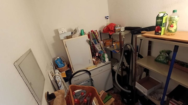 Wohnen im Grünen ! Familienfreundliche und großzügige Wohnung, zentral im Waldpark