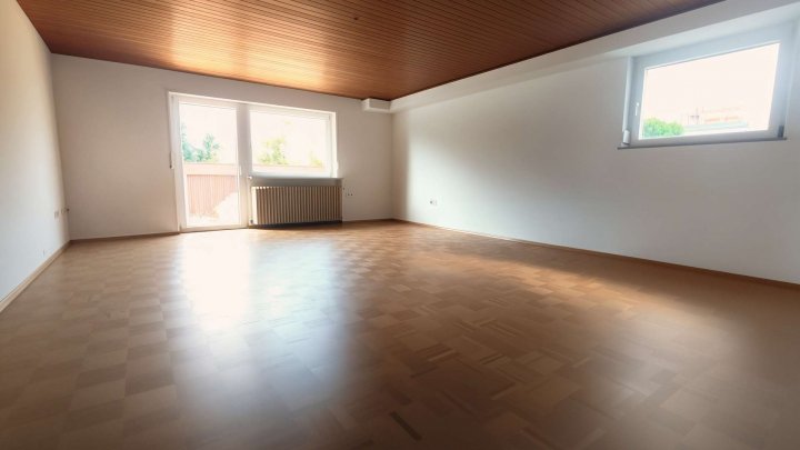 Ruhige, schöne 2,5 Zimmer Whg in Kieselbronn mit Terrasse