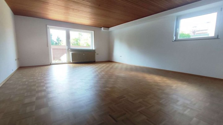 Ruhige, schöne 2,5 Zimmer Whg in Kieselbronn mit Terrasse