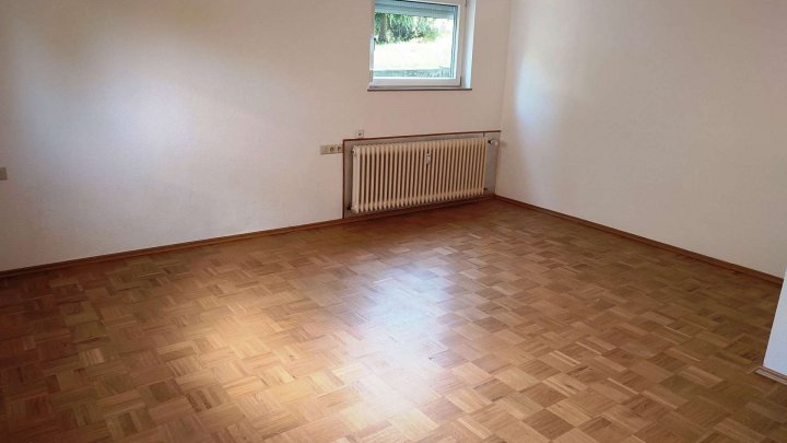 Ruhige, schöne 2,5 Zimmer Whg in Kieselbronn mit Terrasse