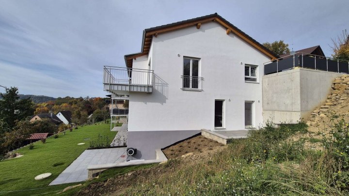 Neubau Doppelhaushälfte mit Panorama-Aussicht in Stein zu verkaufen!