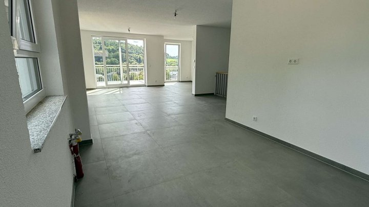 Neubau Doppelhaushälfte mit Panorama-Aussicht in Stein zu verkaufen!