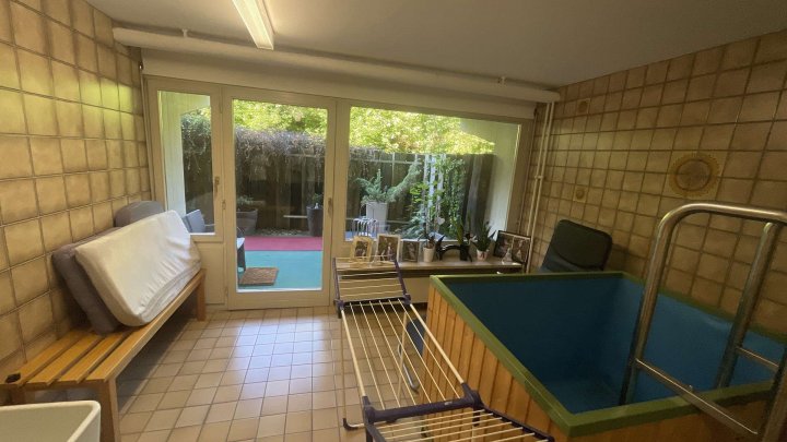 1,5 - Zi. Wohnung mit Schlafnische, Stellplatz u. Terrassen-Ausblick auf den Kurpark Bad Wildbad