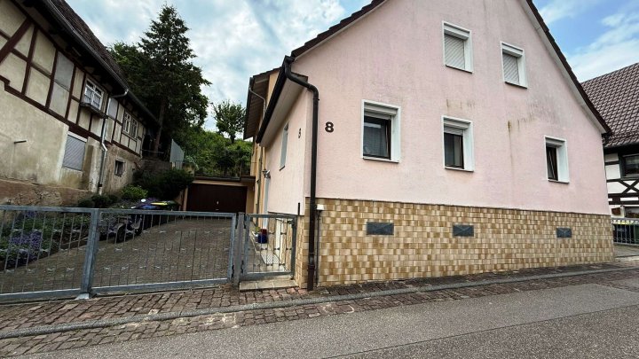 Sensationelle Gelegenheit für große Familien oder Mehrgenerationenhaushalte mit Handwerksgeschick!