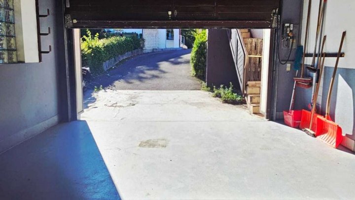 ***Gepflegtes Einfamilienhaus mit goßer Werkstatt/Garage zu verkaufen!***