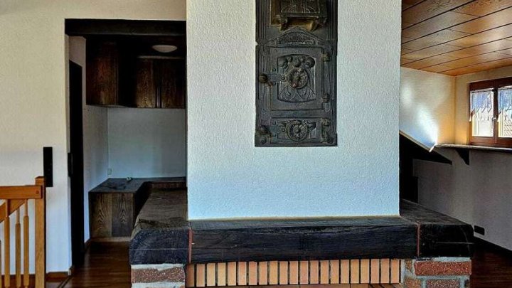 ***Gepflegtes Einfamilienhaus mit goßer Werkstatt/Garage zu verkaufen!***