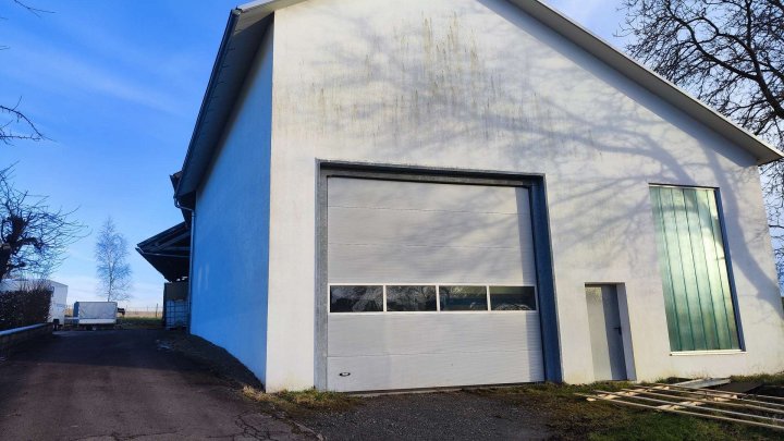 Gewerbehalle mit Nebengebäude und Stallung bei Künzelsau!