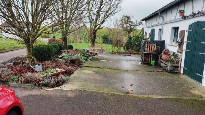 Gewerbehalle mit Nebengebäude und Stallung bei Künzelsau!