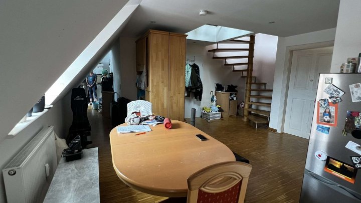 74 qm Gewölbekeller mit 2-Zimmer DG-Whg in Stein zu verkaufen!