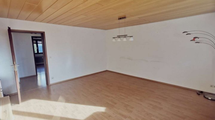 Helle ETW in zentraler, ruhiger Lage mit EBK und Garage