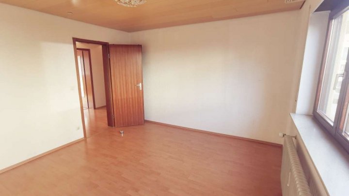 Helle ETW in zentraler, ruhiger Lage mit EBK und Garage