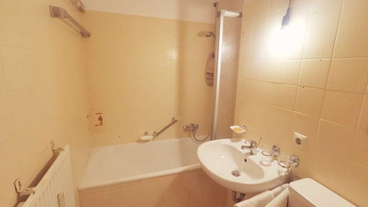 Helle ETW in zentraler, ruhiger Lage mit EBK und Garage