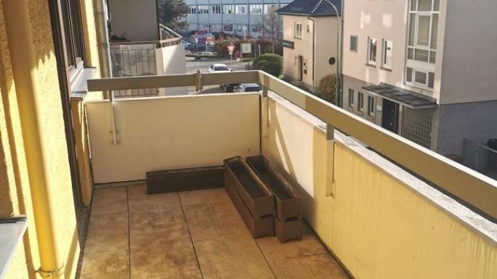 Helle ETW in zentraler, ruhiger Lage mit EBK und Garage