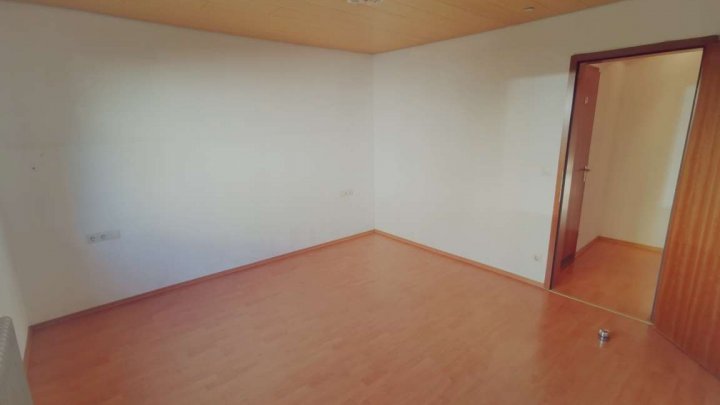 Helle ETW in zentraler, ruhiger Lage mit EBK und Garage