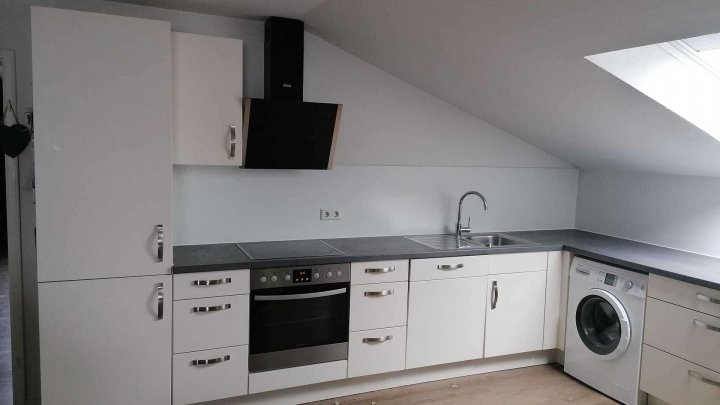 großes Haus mit 3 Einheiten mit weitläufigem Grundstück und zahlreichen Nutzungsmöglichkeiten