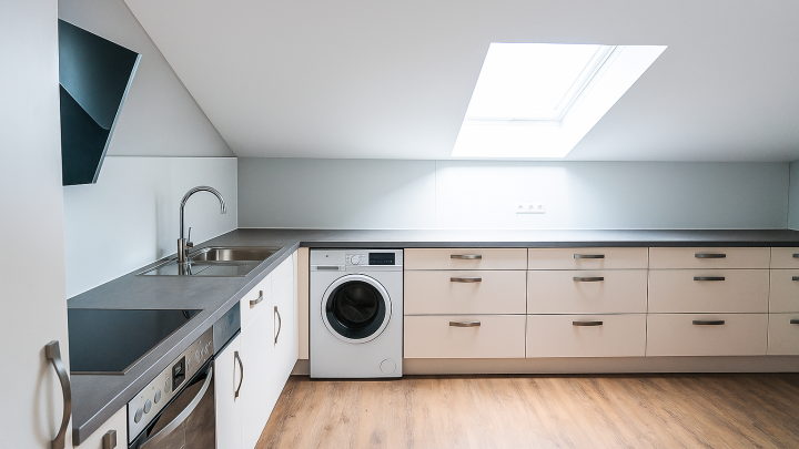 großes Haus mit 3 Einheiten mit weitläufigem Grundstück und zahlreichen Nutzungsmöglichkeiten