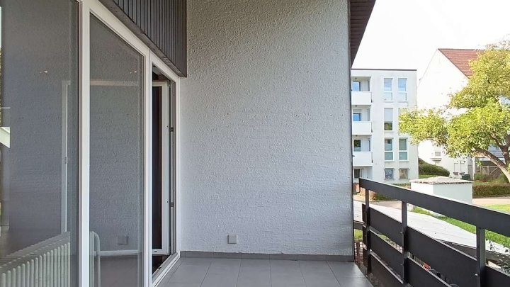 großes Haus mit 3 Einheiten mit weitläufigem Grundstück und zahlreichen Nutzungsmöglichkeiten