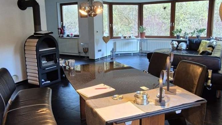 Naturfreunde aufgepasst! - Leben im Grünen - fast autark