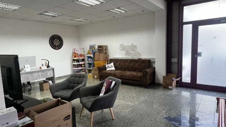 Halle mit einladender Bürofläche zu verkaufen!