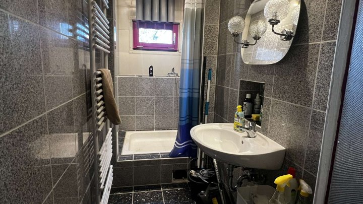 Halle mit einladender Bürofläche zu verkaufen!