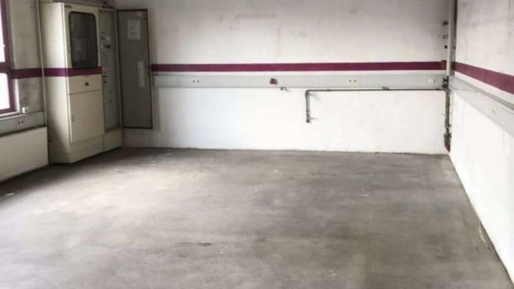 Halle mit einladender Bürofläche zu verkaufen!
