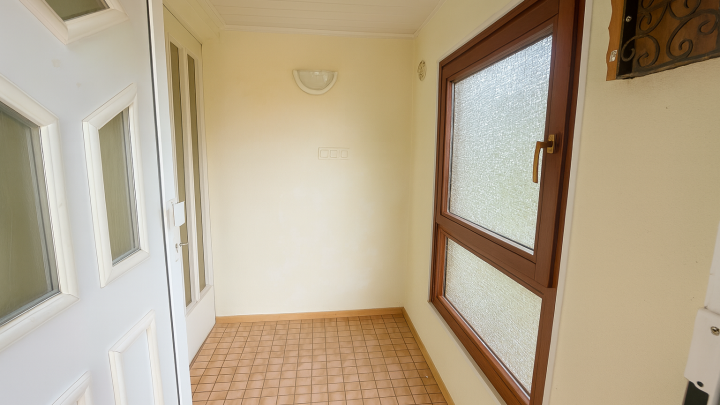 Raum für Ideen: Doppelhaushälfte mit Bauplatz, großem Garten und Garage