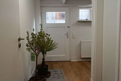 UG Blick z. separaten Eingang