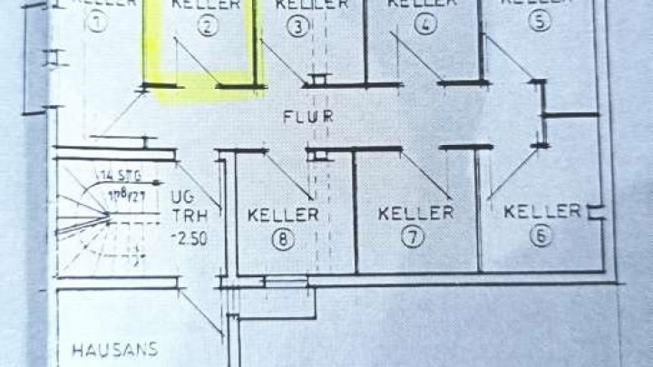 Zentrumsnahe 2-Zi.-ETW mit EBK, Balkon und Carport
