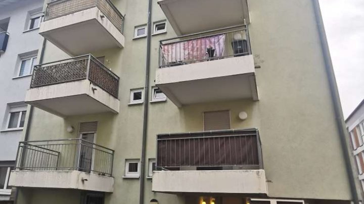 Zentrumsnahe 2-Zi.-ETW mit EBK, Balkon und Carport