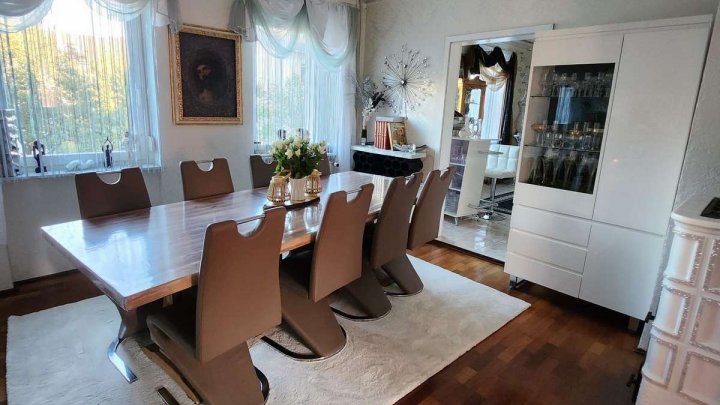 5 Wohnungen umsetzbar, Gewerbe & Hinterhaus! Alles unter 2 Dächern!