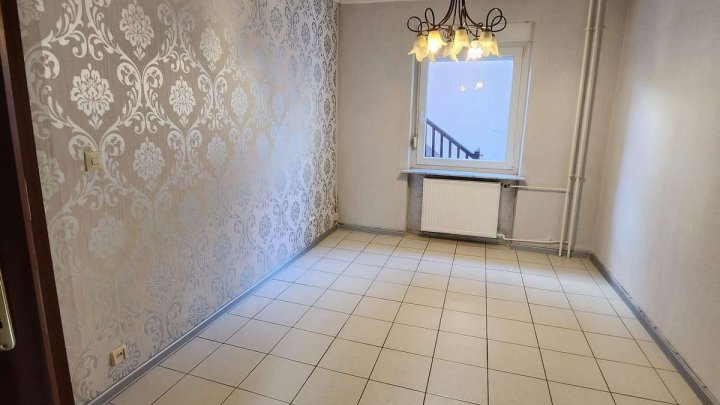 5 Wohnungen umsetzbar, Gewerbe & Hinterhaus! Alles unter 2 Dächern!