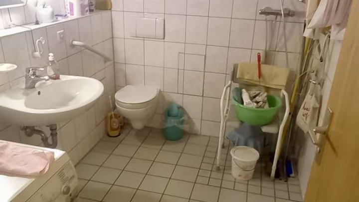 Barrierefreie 2 Zi-ETW mit XXL-Auto-Stellplatz