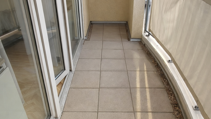 Barrierefreie 2 Zi-ETW mit XXL-Auto-Stellplatz