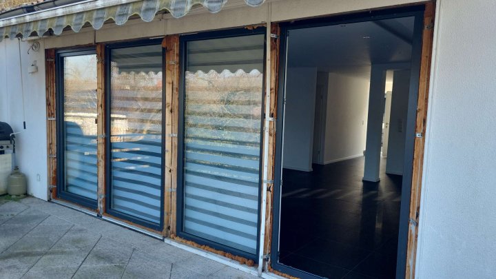 *** Einfamilienhaus mit Restarbeiten ***