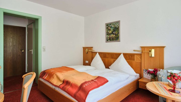 ***Großes, schönes Haus mit Blick auf die Schwarzwaldberge zu verkaufen***