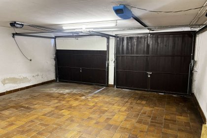 Doppelgarage im Haus