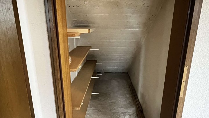 Rohdiamant braucht Feinschliff! Schönes Haus - renovierungsbedürftig zu verkaufen.