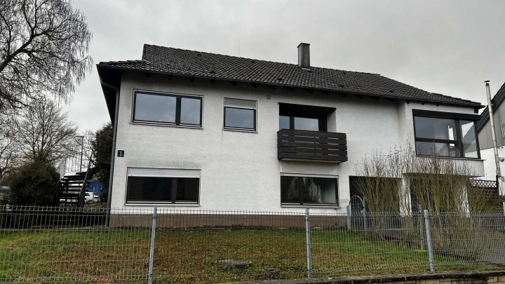 Rohdiamant braucht Feinschliff! Schönes Haus - renovierungsbedürftig zu verkaufen.