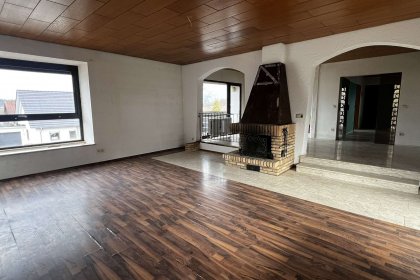 Wohnzimmer und Esszimmer 1