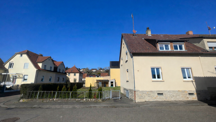 Seltene Gelegenheit in Toplage von Stein – Doppelhaushälfte mit 388 m² Grundstück