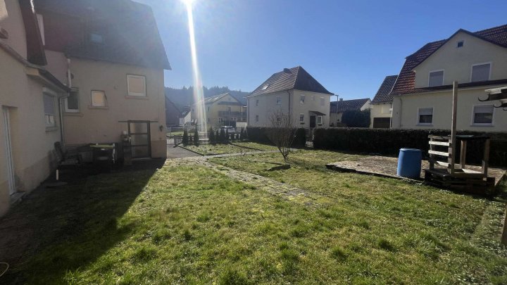 Seltene Gelegenheit in Toplage von Stein – Doppelhaushälfte mit 388 m² Grundstück