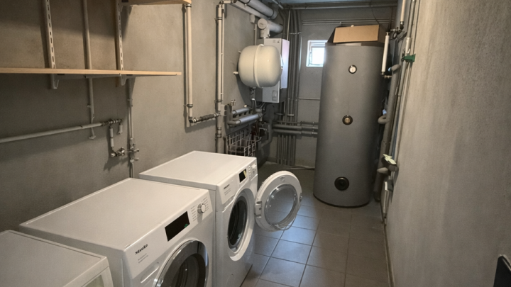 Moderne Maisonettewohnung mit Garten, großer Terrasse & Balkon