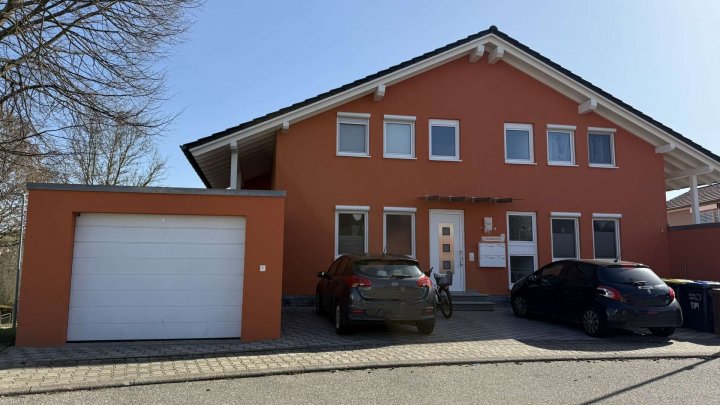 Moderne Maisonettewohnung fast so groß wie ein Haus mit Garten, großer Terrasse & Balkon
