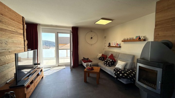 Moderne Maisonettewohnung fast so groß wie ein Haus mit Garten, großer Terrasse & Balkon