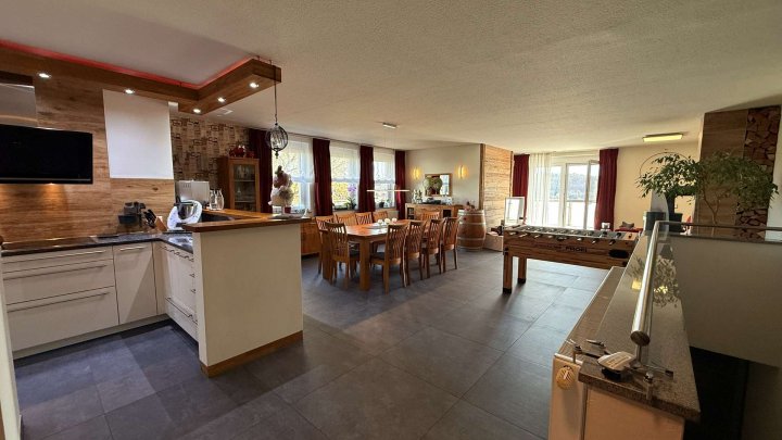 Moderne Maisonettewohnung fast so groß wie ein Haus mit Garten, großer Terrasse & Balkon