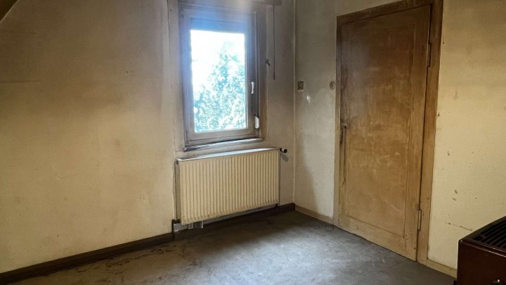 Sanierungsobjekt: Einfamilienhaus mit Garten in Niebelsbach