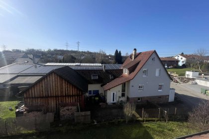 Aussicht DG in Garten (straßenfern)