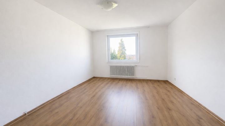 Erstbezug nach Sanierung: Helle 2-Zimmer-Wohnung mit Südbalkon, EBK & Tiefgarage in Top-Lage