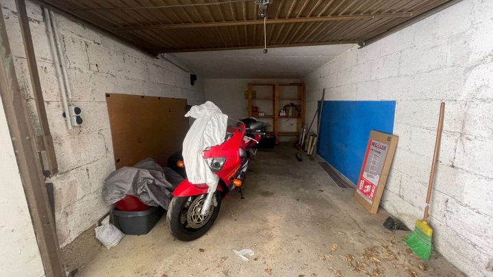 Erstbezug nach Sanierung: Helle 2-Zimmer-Wohnung mit Südbalkon, EBK & Tiefgarage in Top-Lage