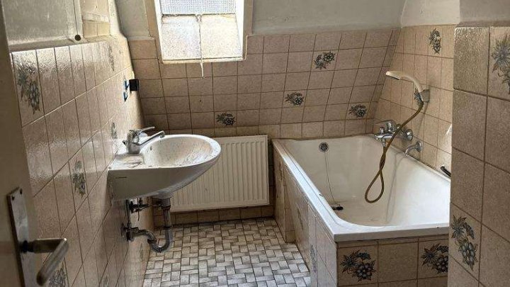 Sanierungsobjekt mit Scheune & großem Garten in zentraler Lage zu verkaufen